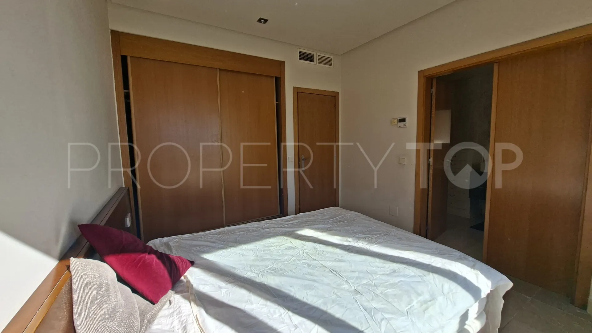 Bahia de las Rocas, adosado con 2 dormitorios en venta