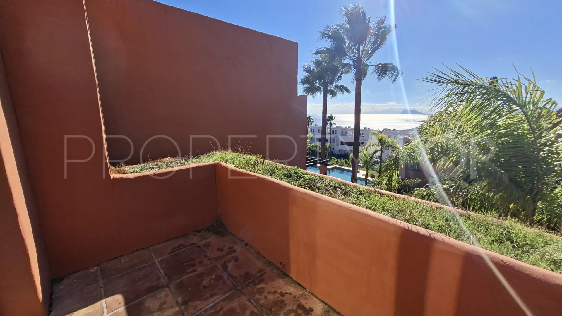 Bahia de las Rocas, adosado con 2 dormitorios en venta