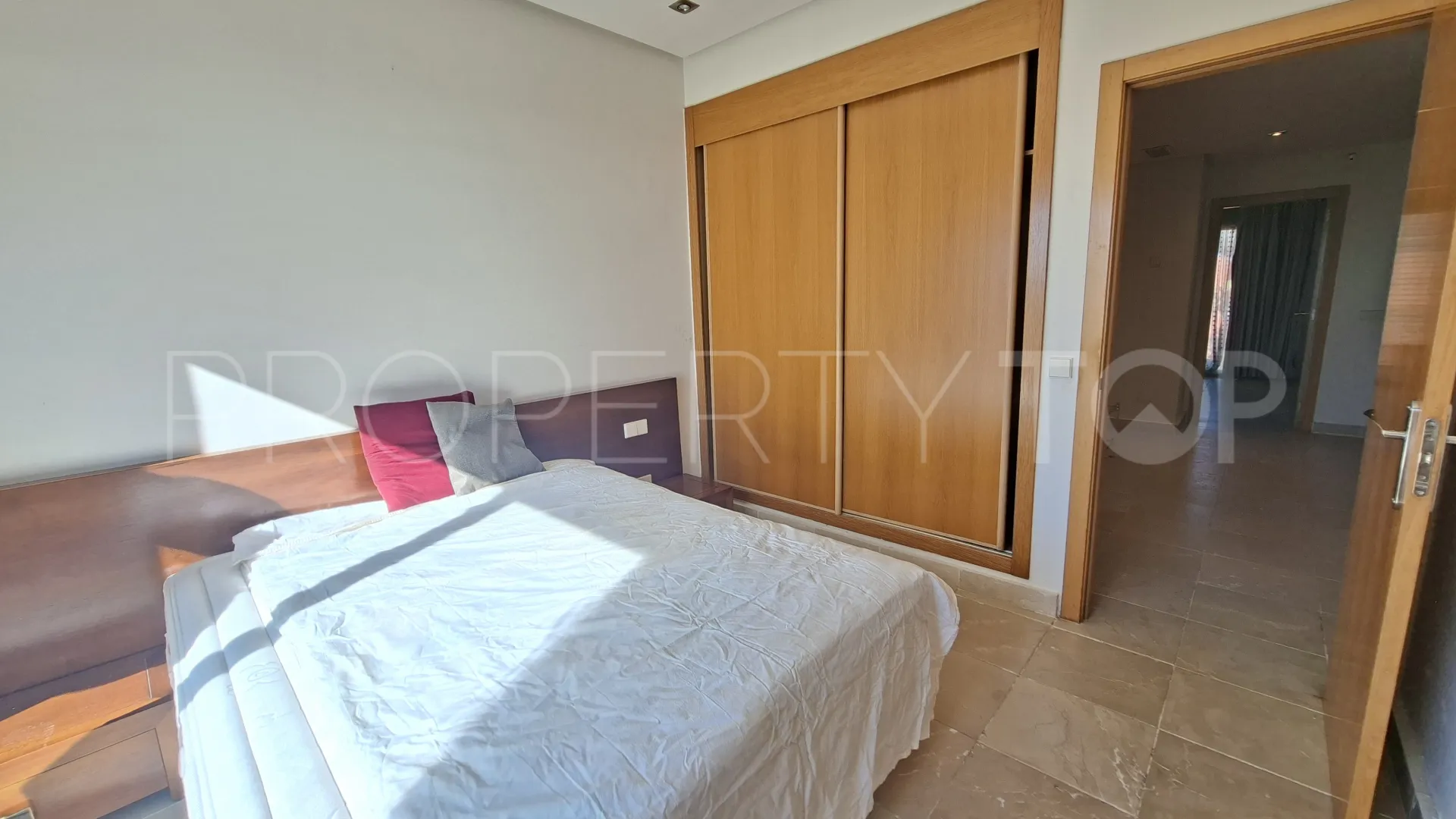Bahia de las Rocas, adosado con 2 dormitorios en venta