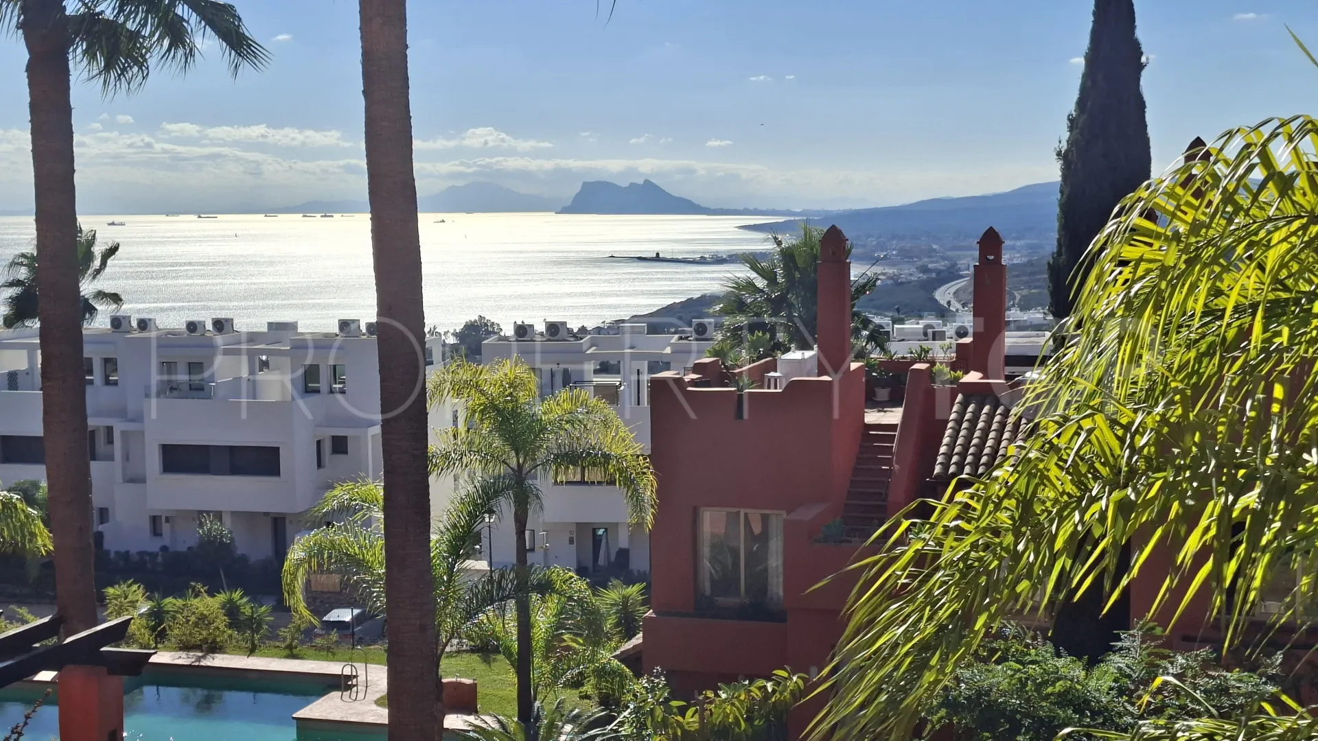 Bahia de las Rocas, adosado con 2 dormitorios en venta