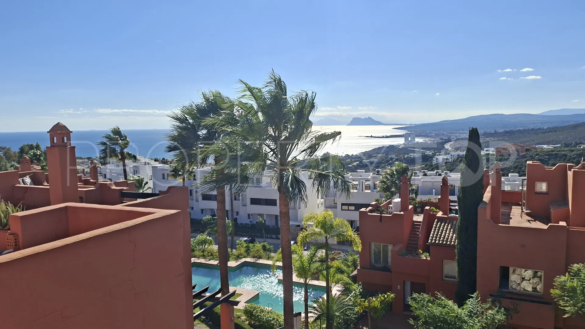 Bahia de las Rocas, adosado con 2 dormitorios en venta