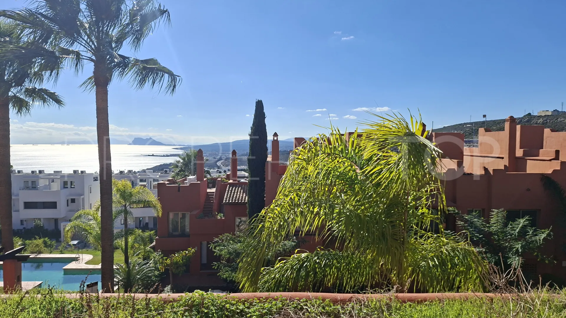 Bahia de las Rocas, adosado con 2 dormitorios en venta