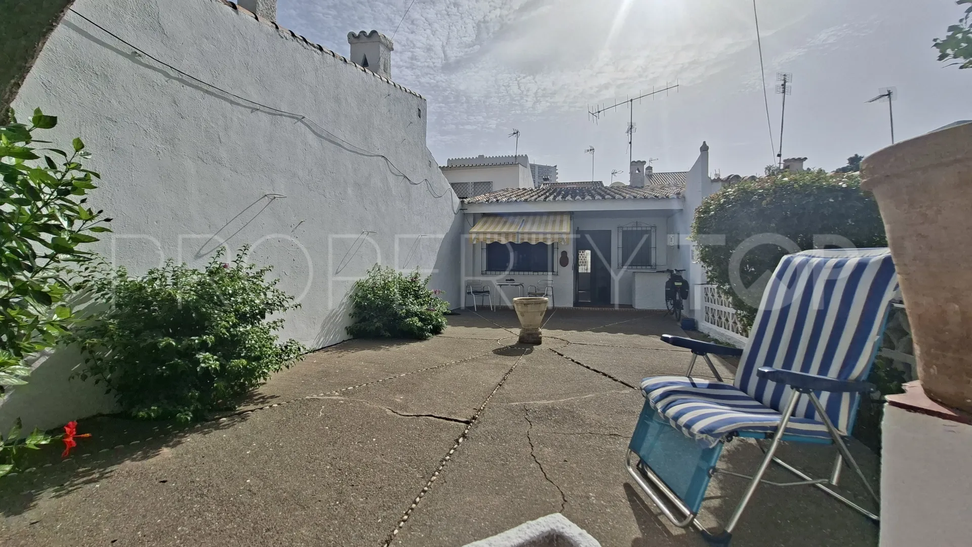 2 bedrooms house for sale in La Campana