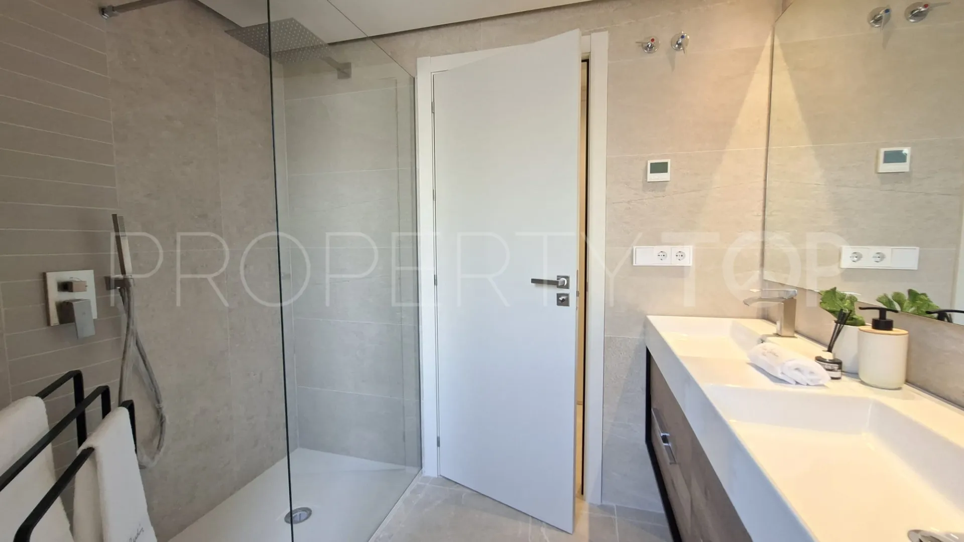 Apartamento a la venta en Benahavis de 3 dormitorios