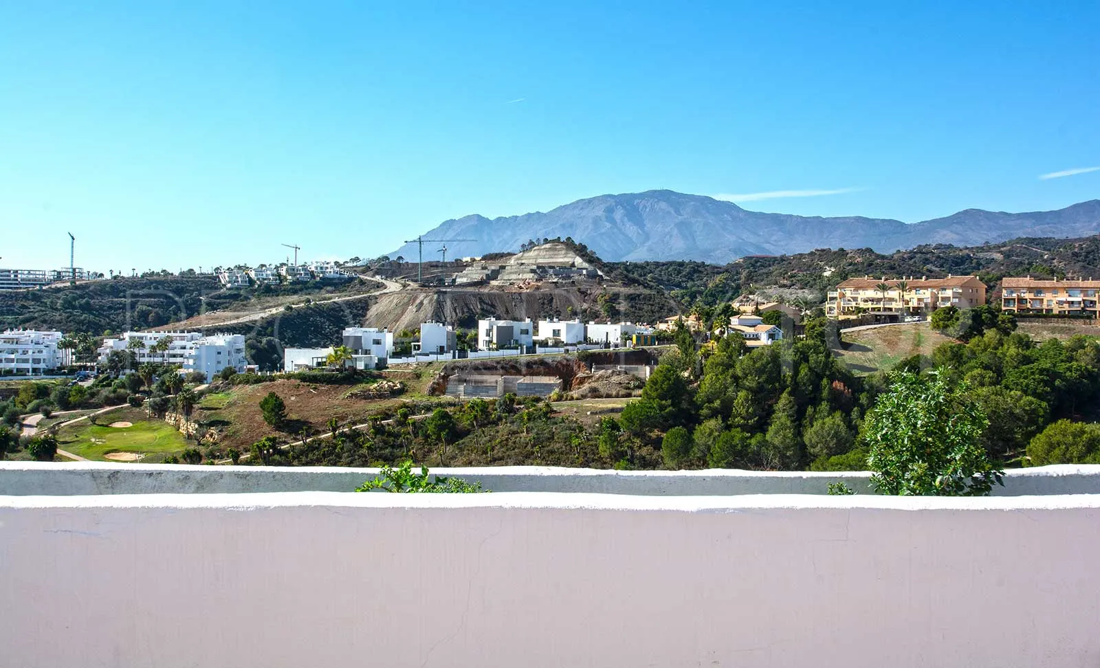 For sale duplex penthouse in La Resina Golf with 2 bedrooms