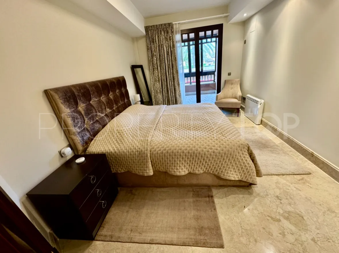 Ground floor apartment for sale in San Pedro Playa with 3 bedrooms