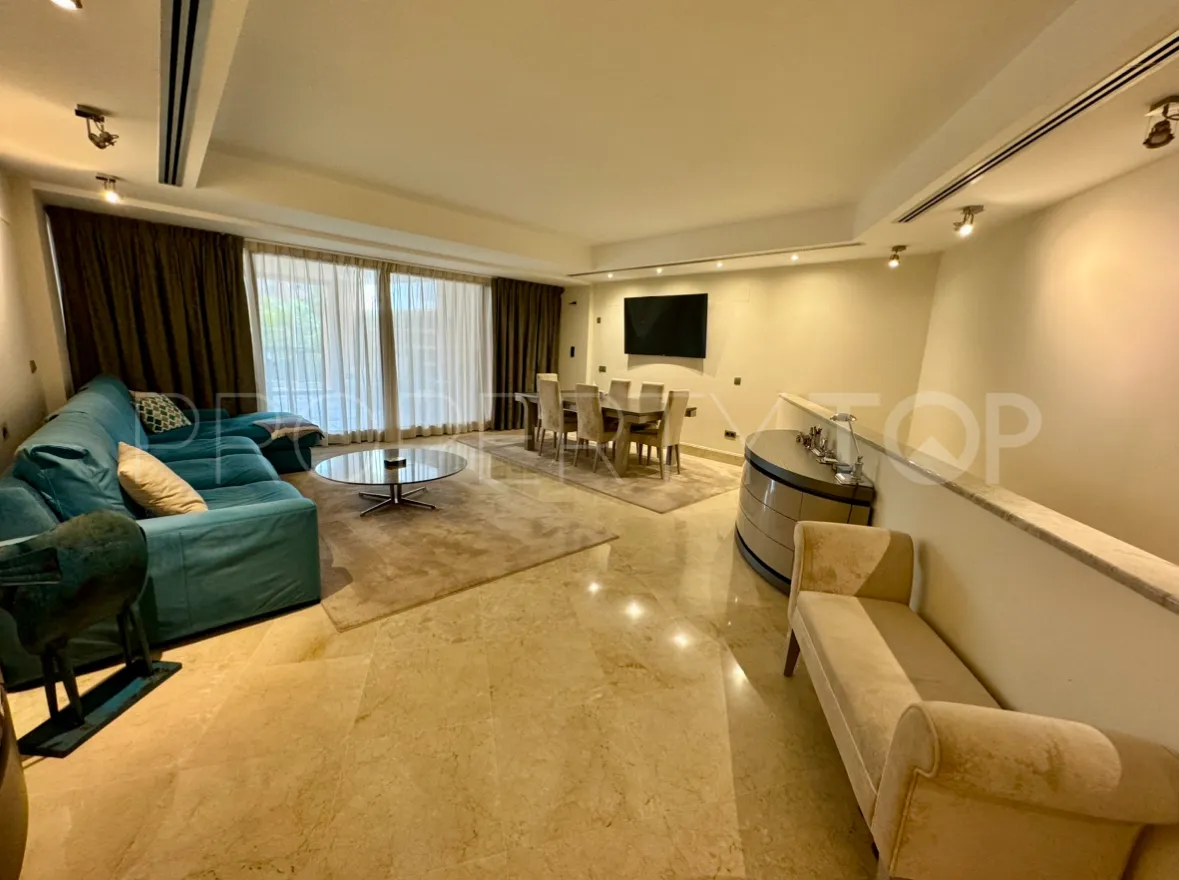 Ground floor apartment for sale in San Pedro Playa with 3 bedrooms