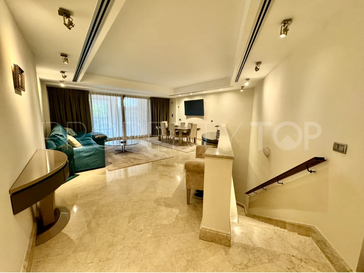 Ground floor apartment for sale in San Pedro Playa with 3 bedrooms