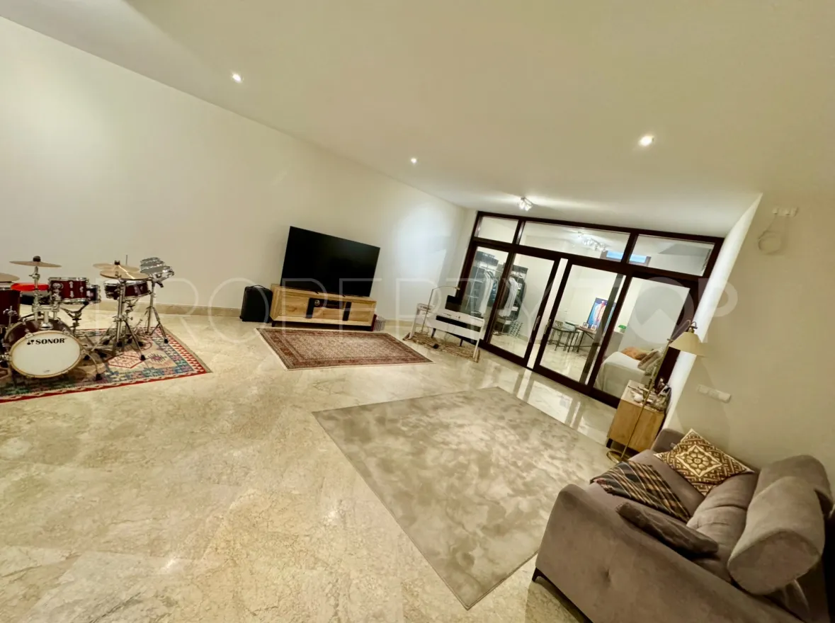 Ground floor apartment for sale in San Pedro Playa with 3 bedrooms