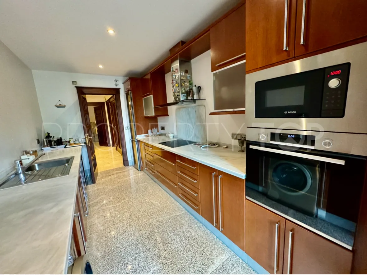 Ground floor apartment for sale in San Pedro Playa with 3 bedrooms