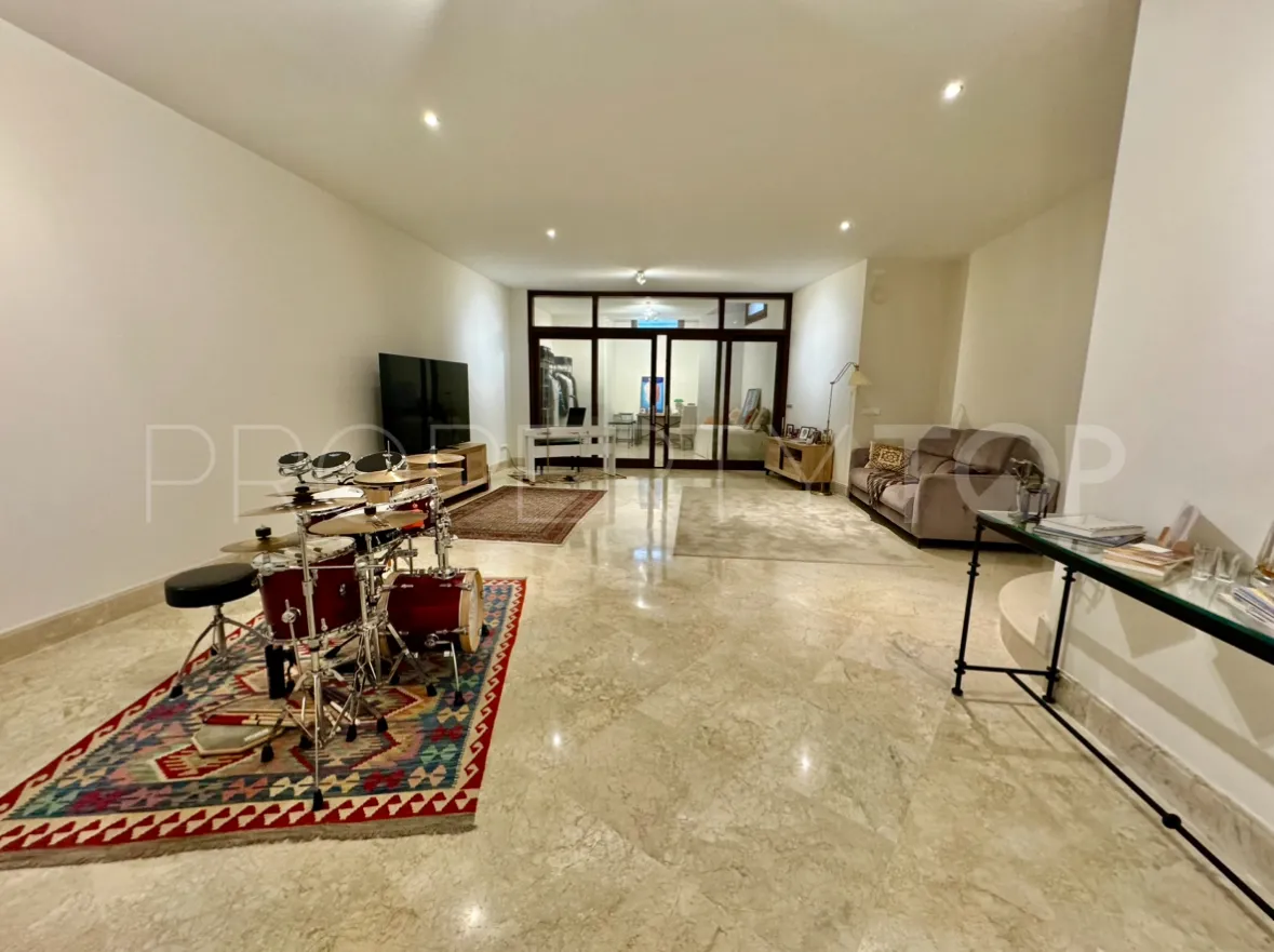 Ground floor apartment for sale in San Pedro Playa with 3 bedrooms