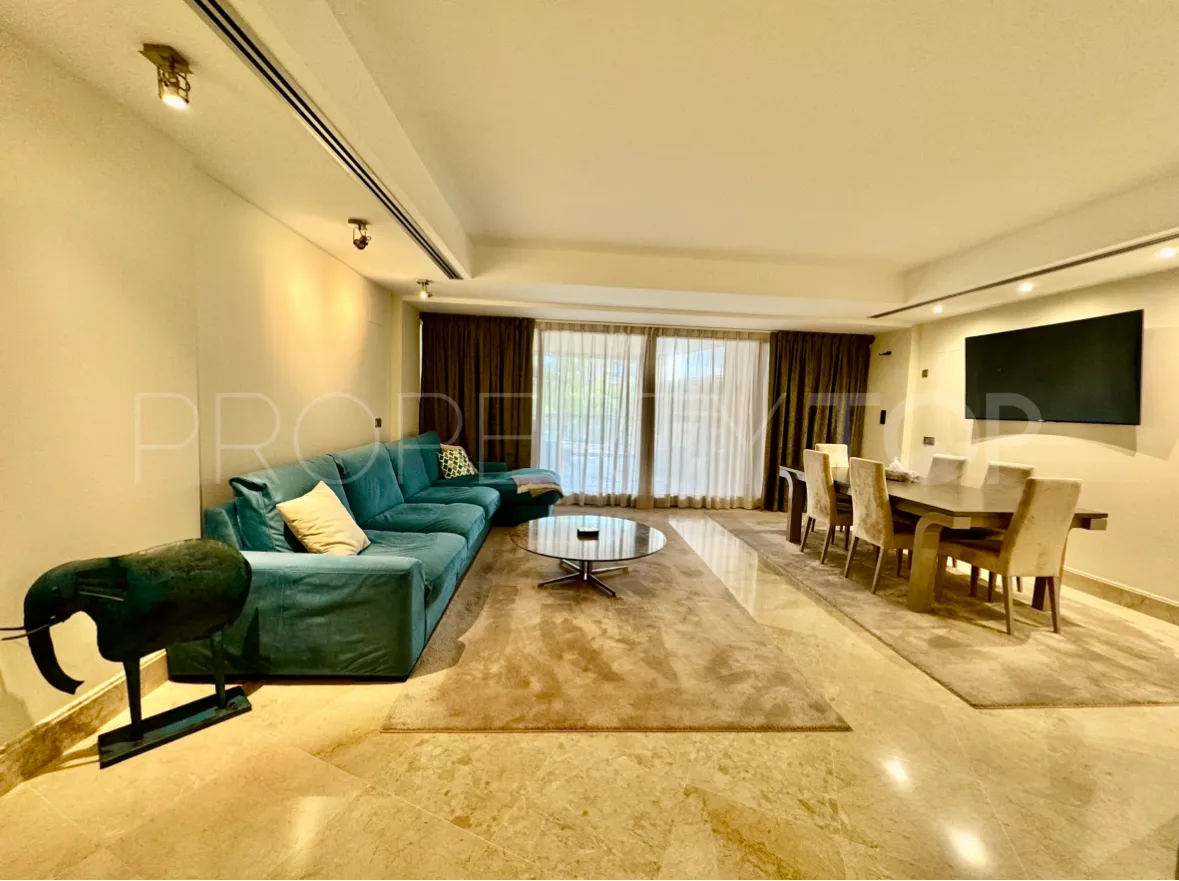 Ground floor apartment for sale in San Pedro Playa with 3 bedrooms