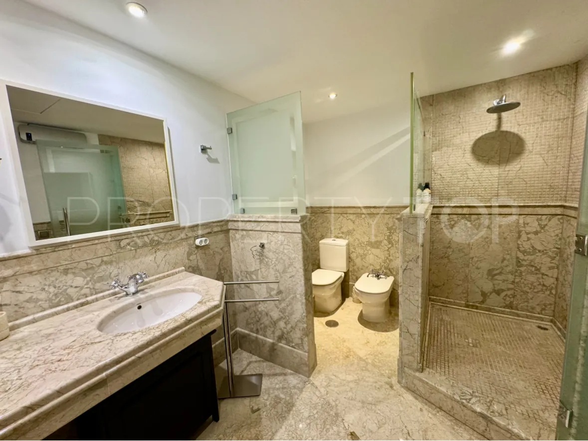 Ground floor apartment for sale in San Pedro Playa with 3 bedrooms