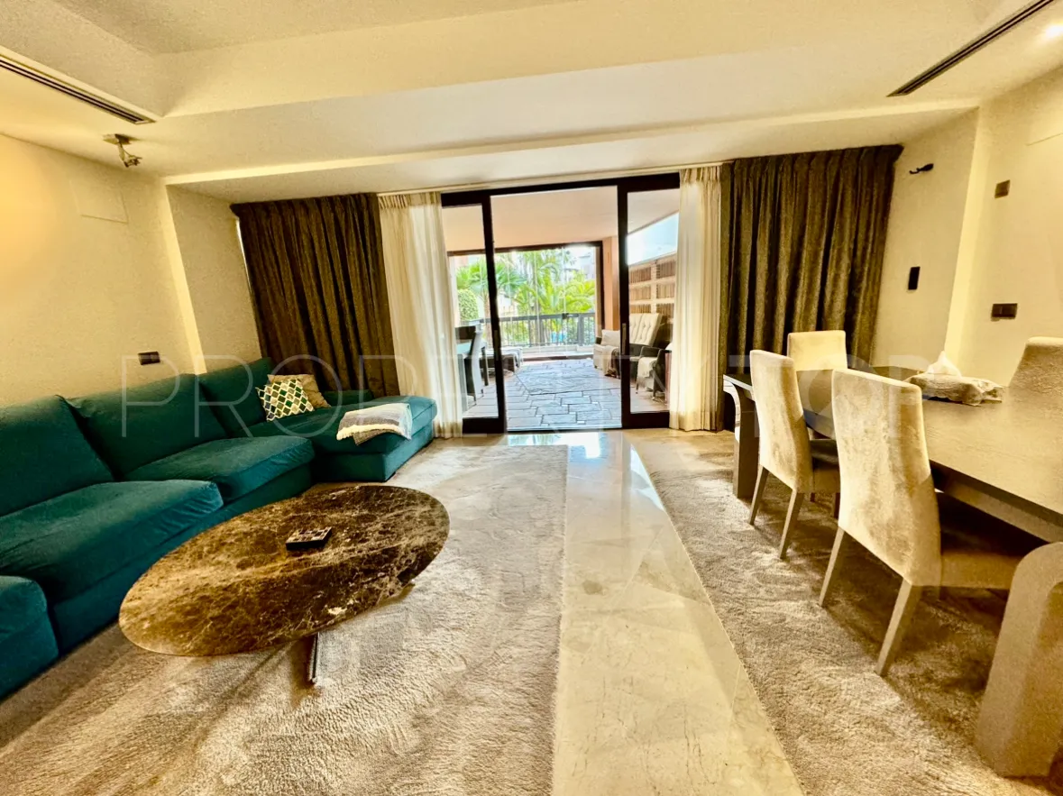 Ground floor apartment for sale in San Pedro Playa with 3 bedrooms