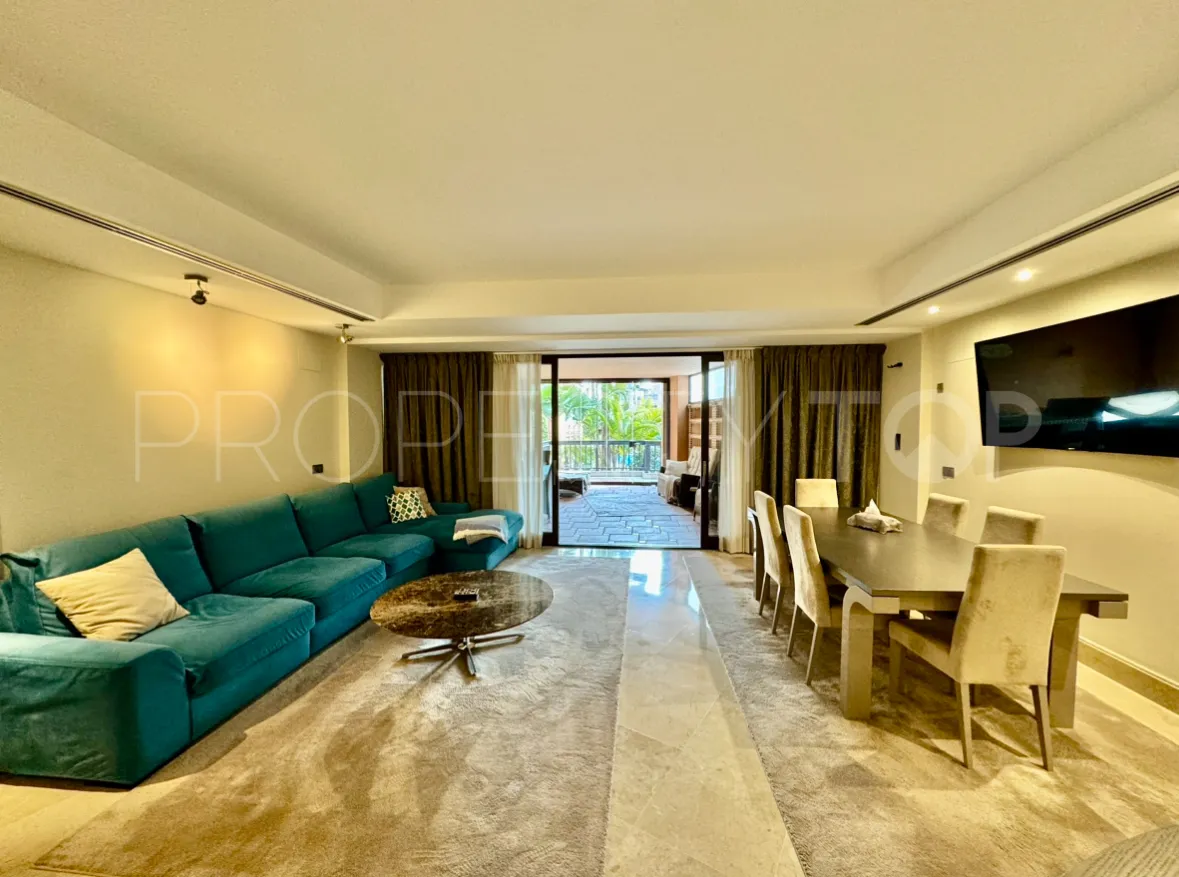Ground floor apartment for sale in San Pedro Playa with 3 bedrooms
