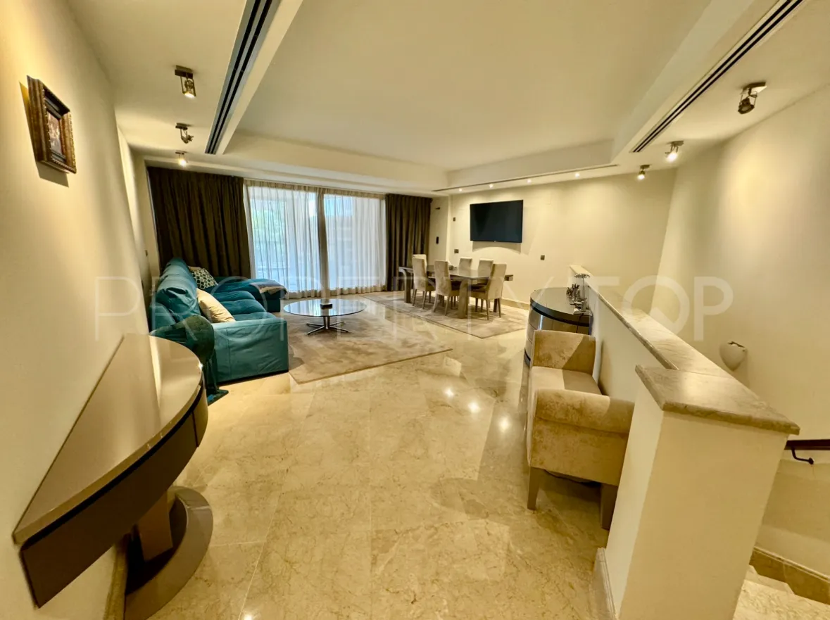 Ground floor apartment for sale in San Pedro Playa with 3 bedrooms