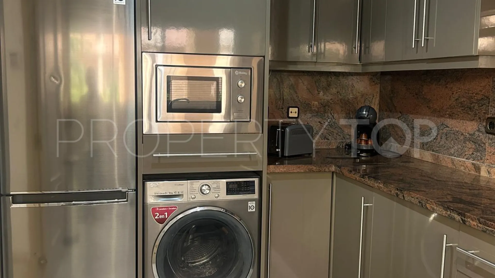 Apartamento a la venta en Magna Marbella