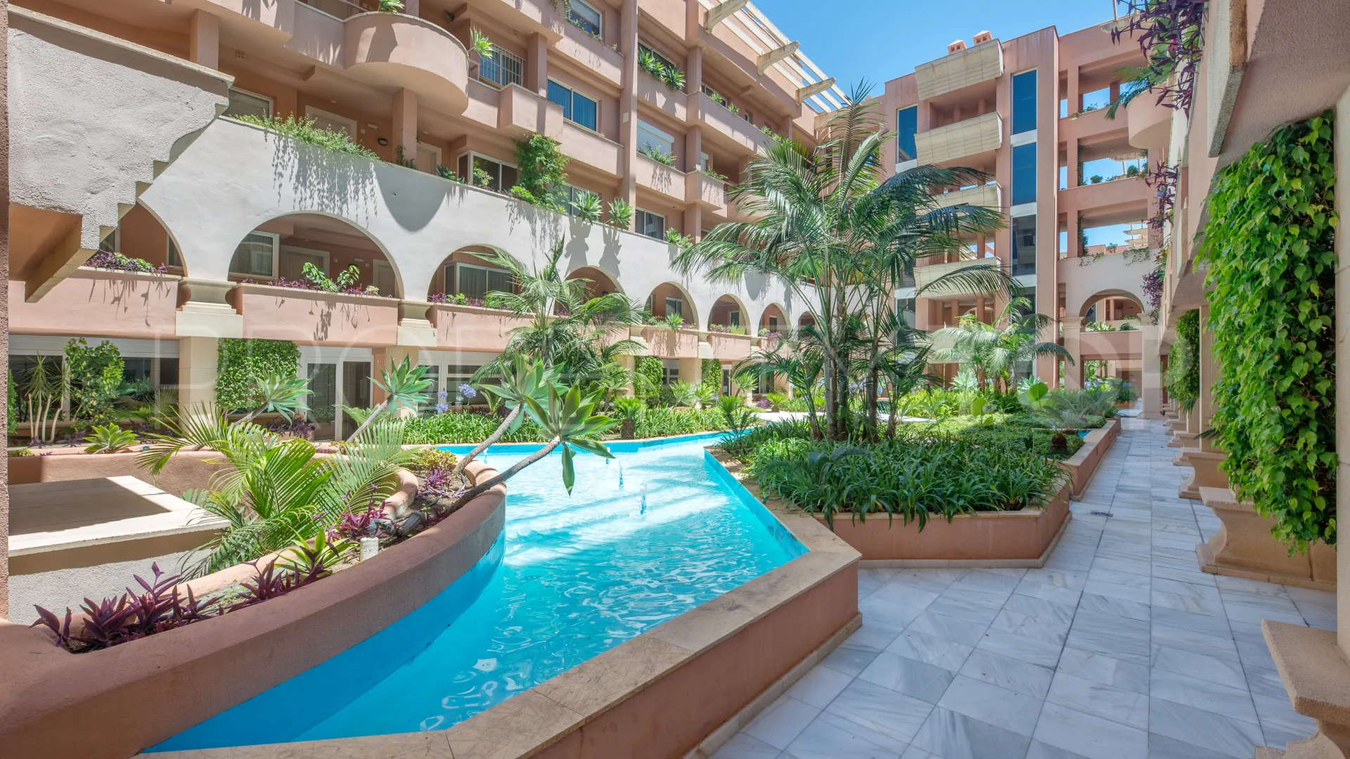 Apartamento a la venta en Magna Marbella