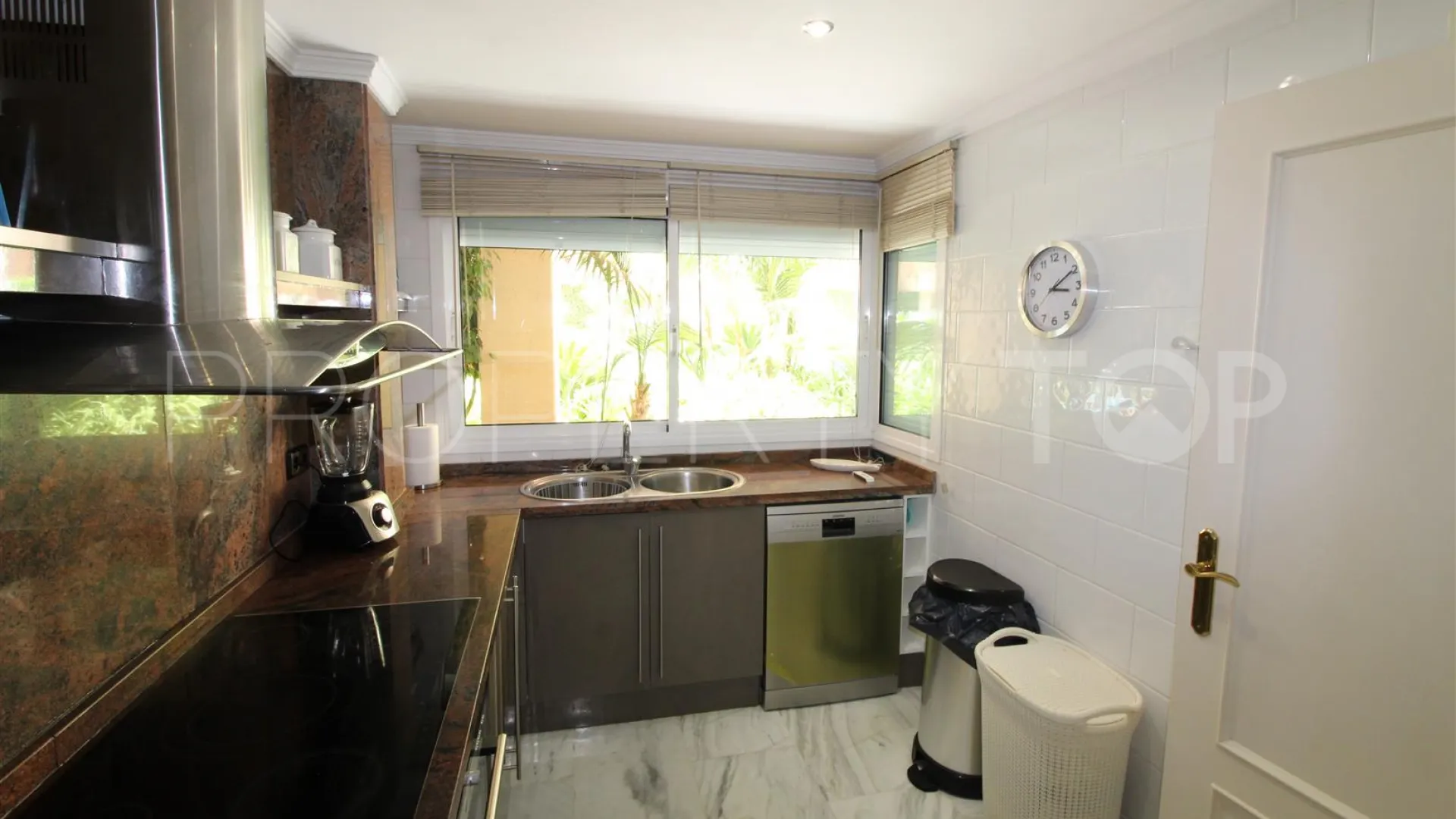 Apartamento a la venta en Magna Marbella