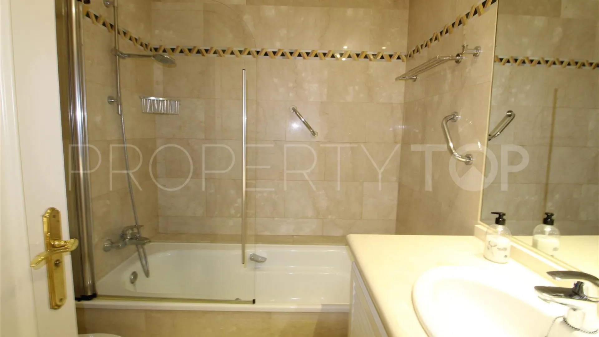 Apartamento a la venta en Magna Marbella