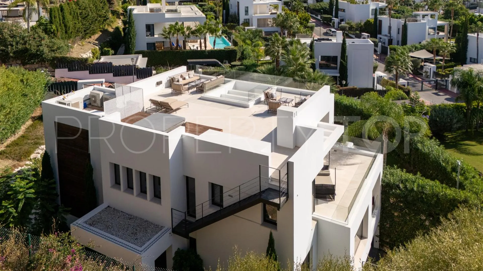 Nueva Andalucia, villa en venta de 6 dormitorios