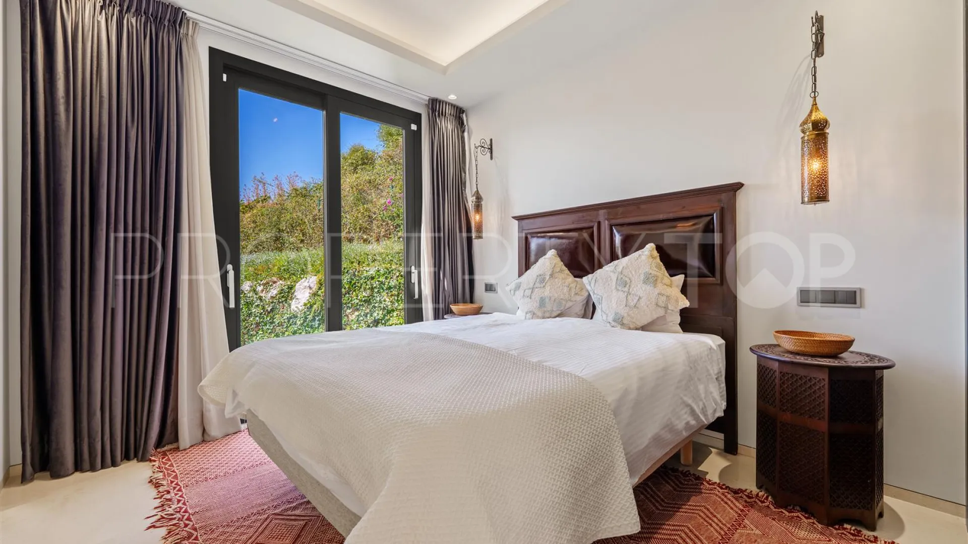 Nueva Andalucia, villa en venta de 6 dormitorios