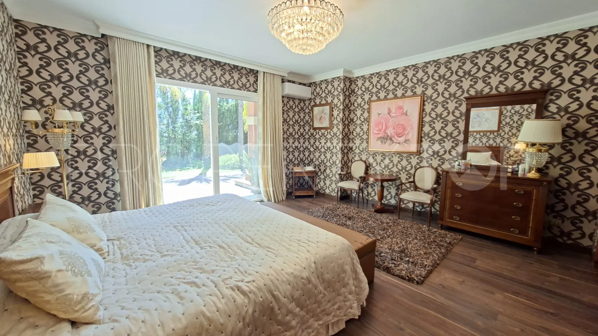 Buy Istan finca with 5 bedrooms