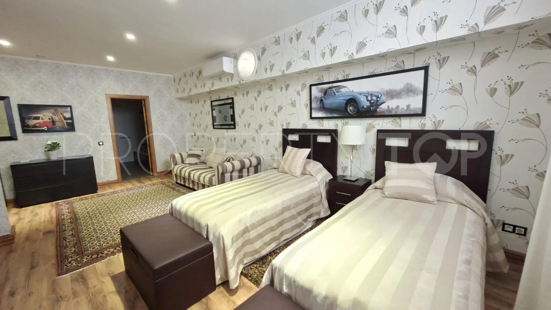 Buy Istan finca with 5 bedrooms