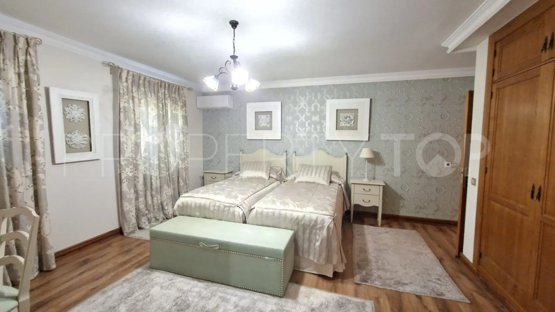 Buy Istan finca with 5 bedrooms