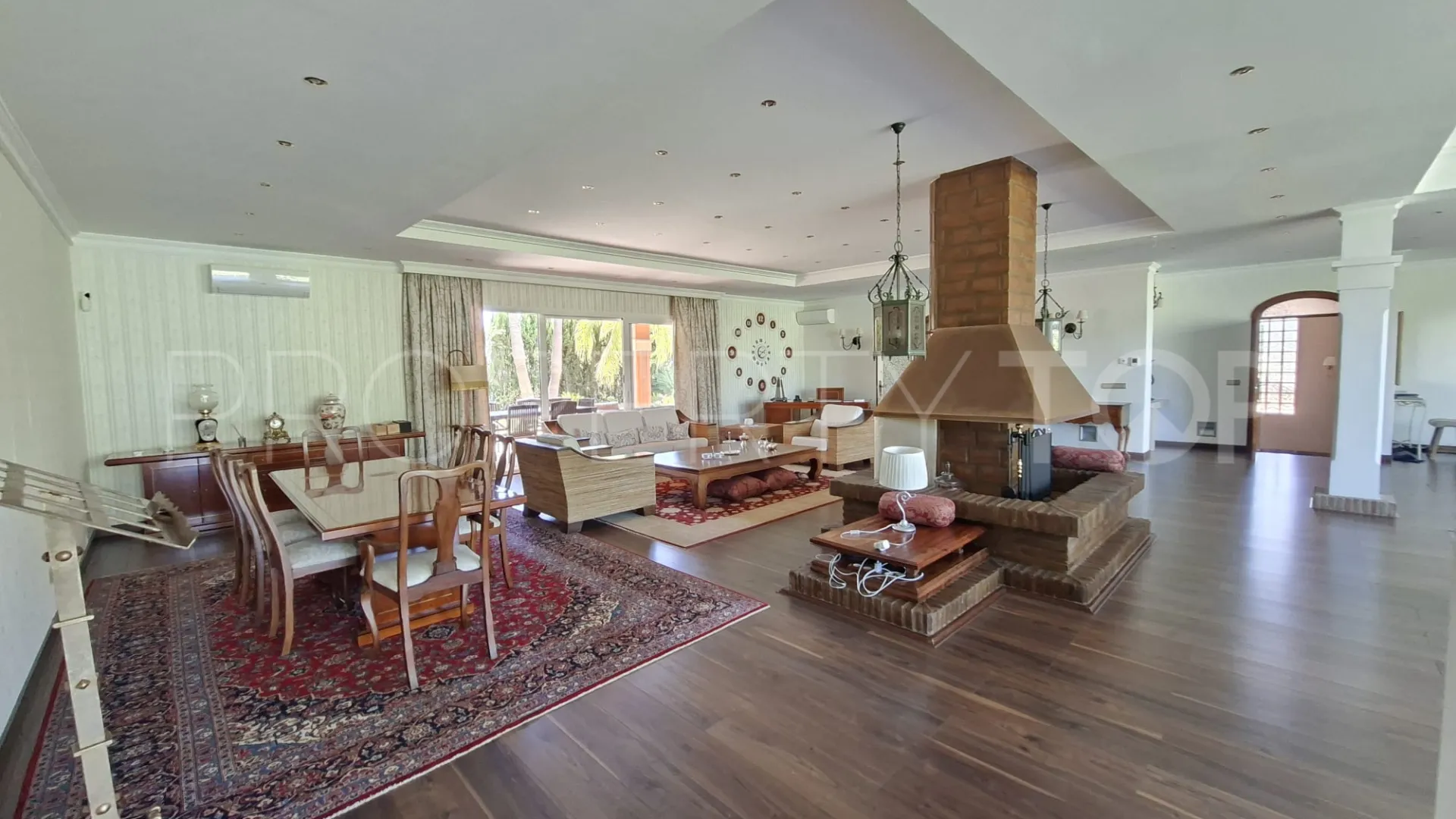 Buy Istan finca with 5 bedrooms