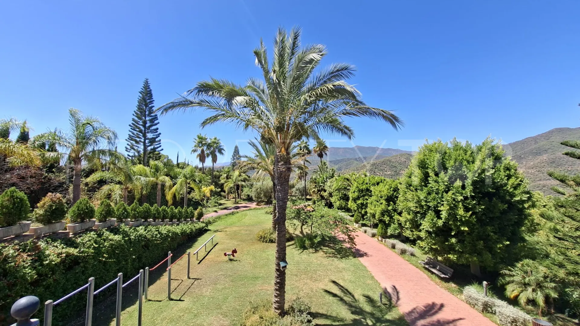 Buy Istan finca with 5 bedrooms