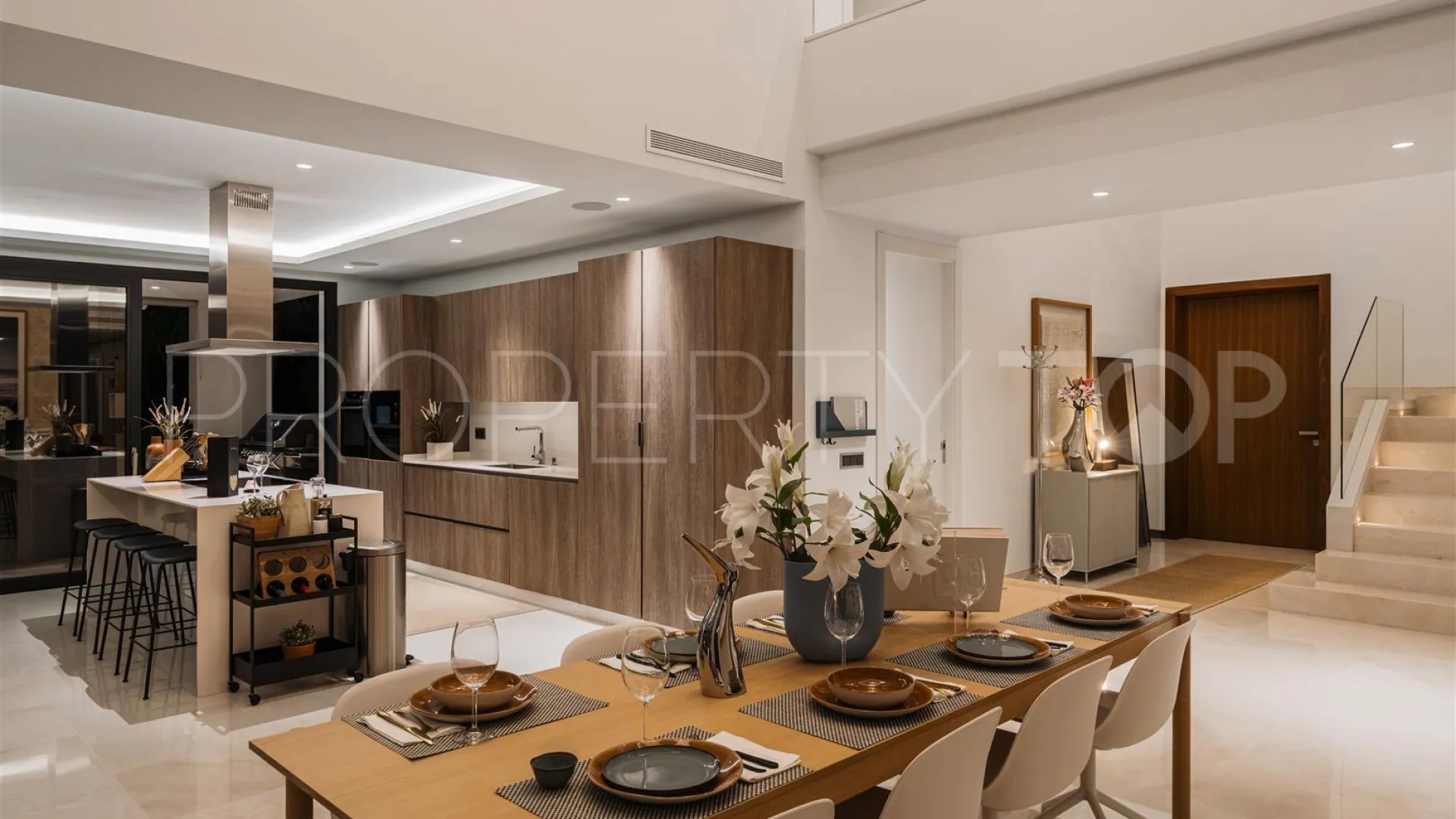 Comprar villa en Nueva Andalucia con 5 dormitorios