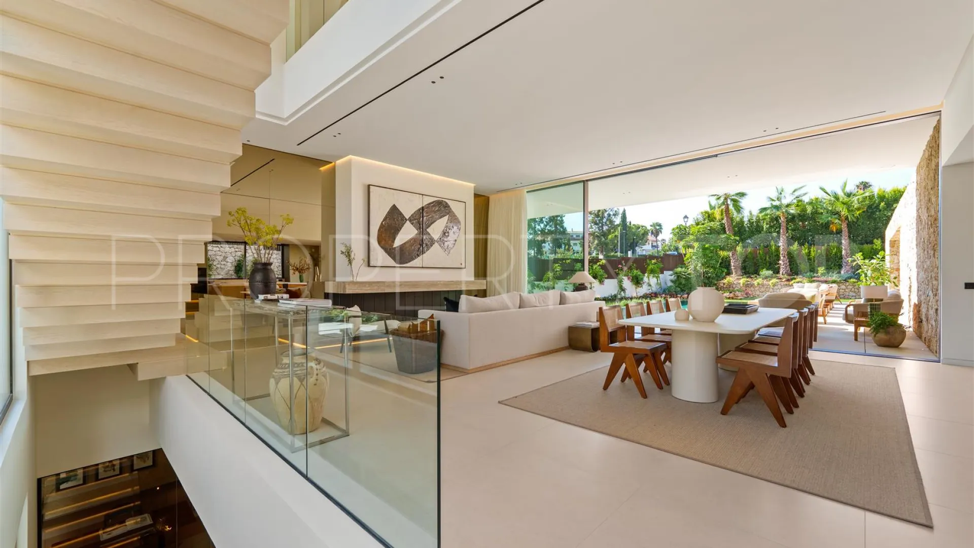 For sale 5 bedrooms villa in Marbella Golden Mile