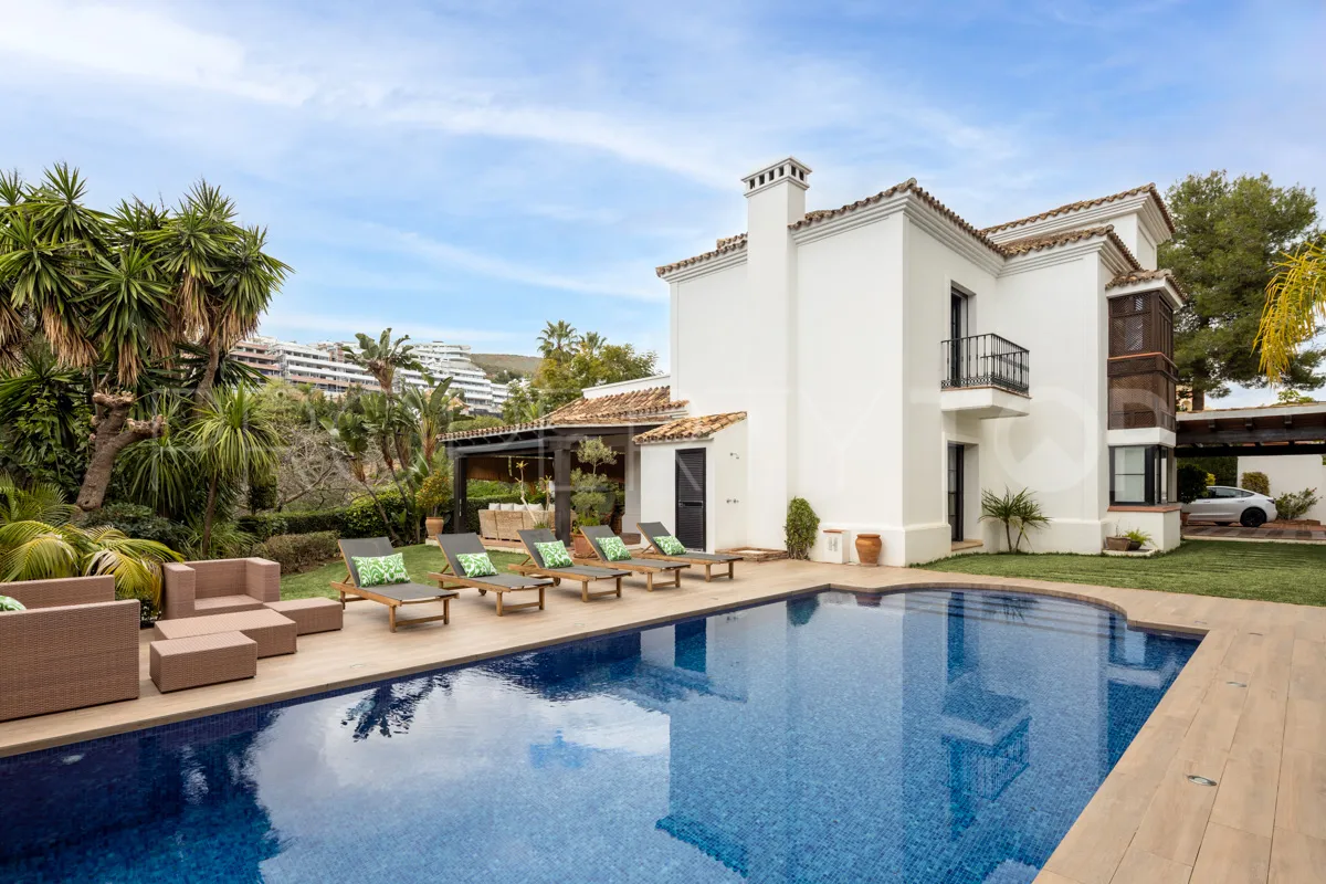 Villa de 4 dormitorios a la venta en La Quinta