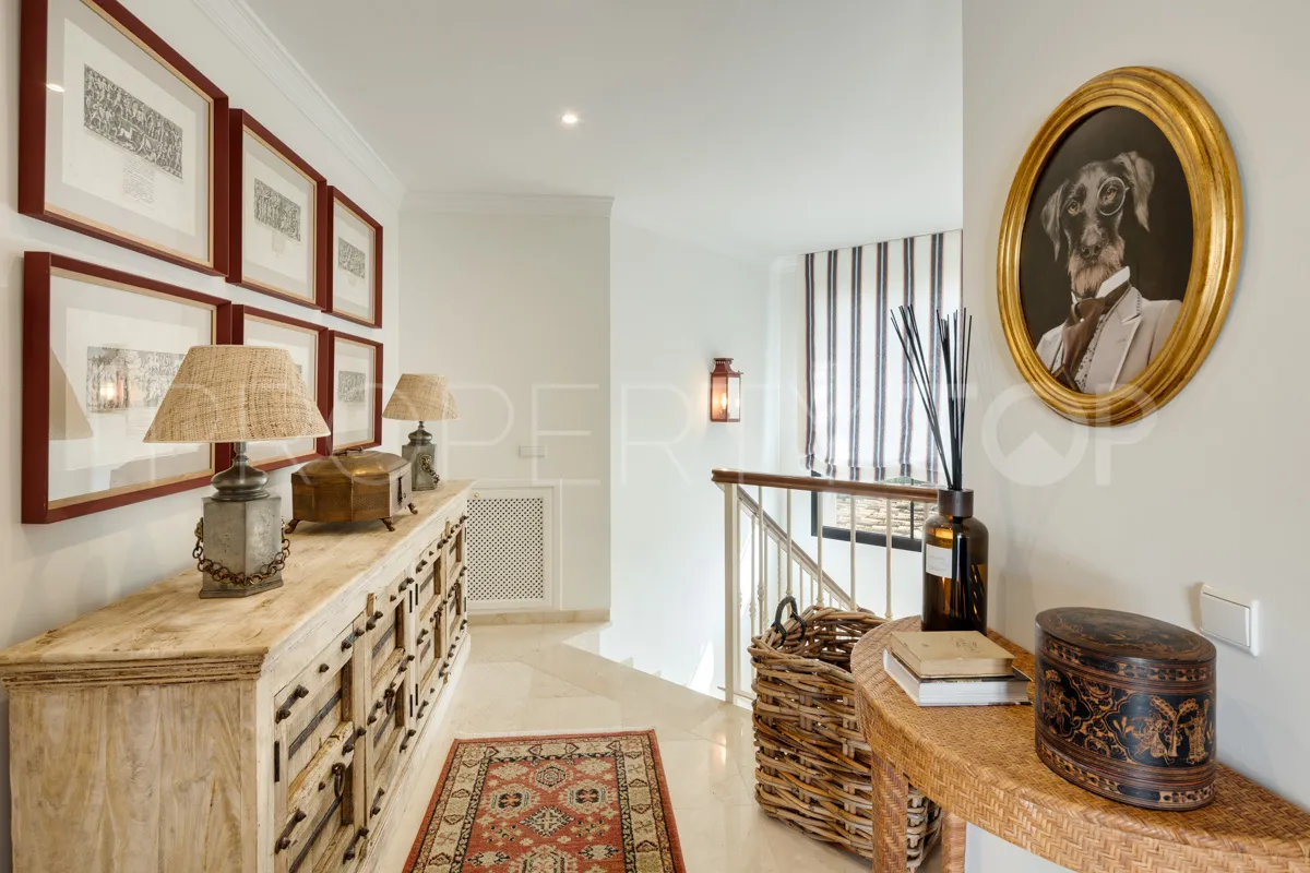 Villa de 4 dormitorios a la venta en La Quinta