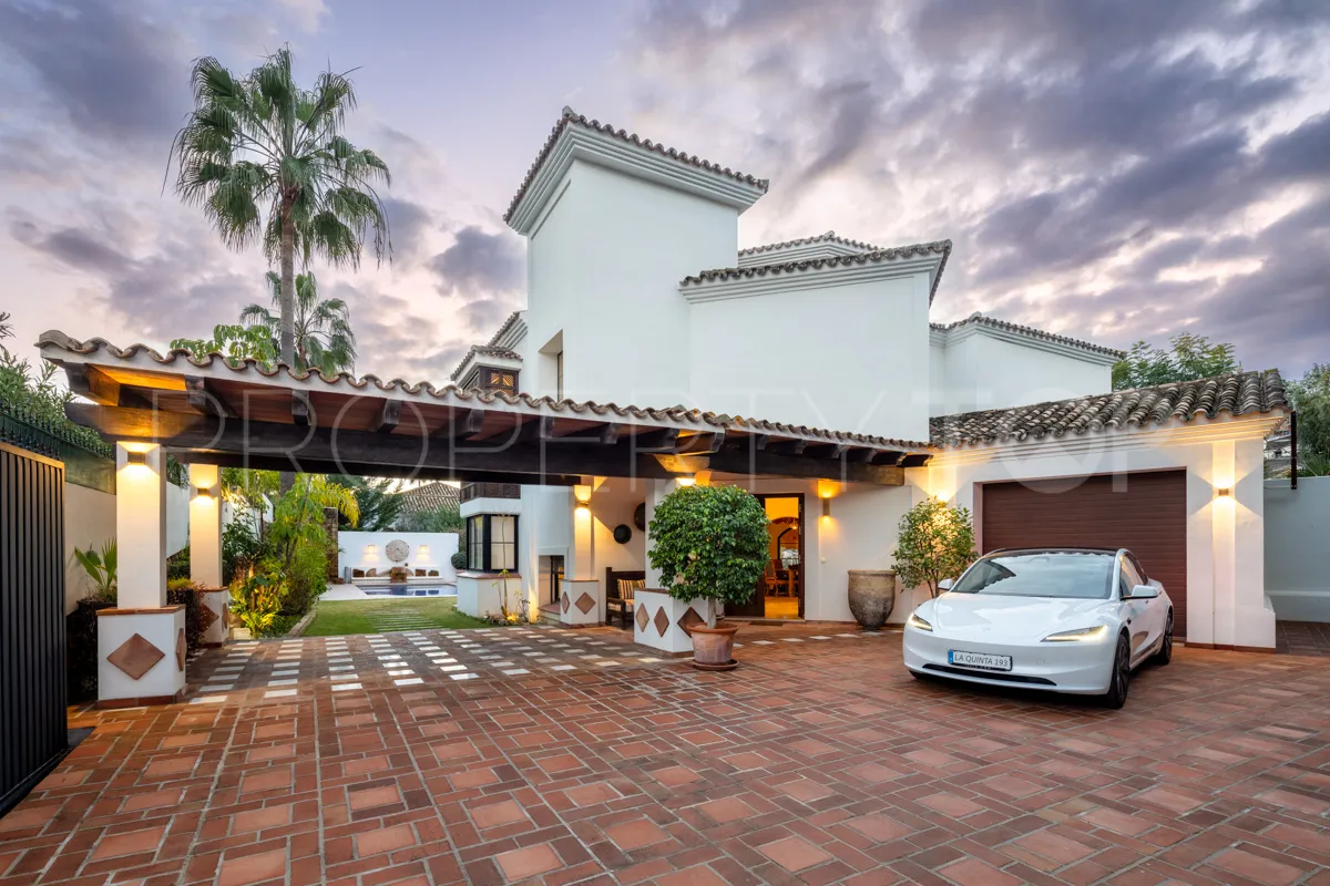 Villa de 4 dormitorios a la venta en La Quinta