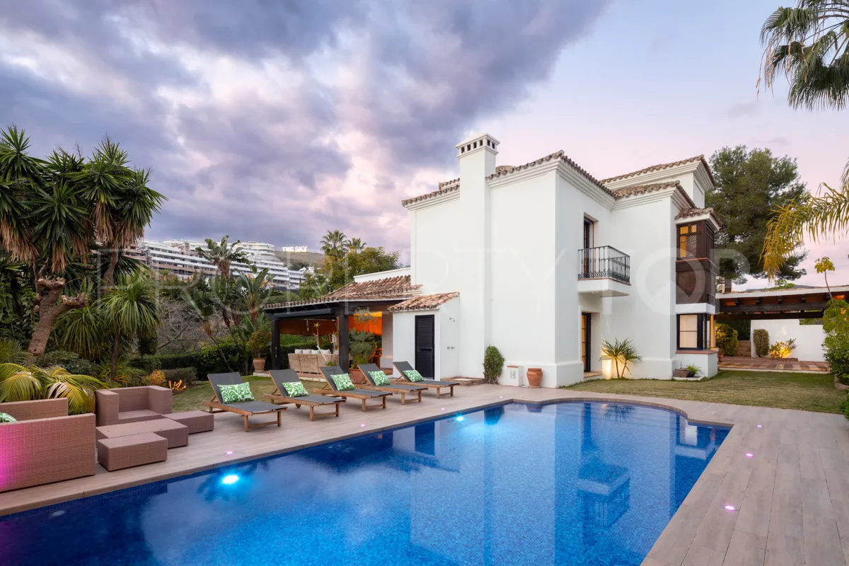 Villa de 4 dormitorios a la venta en La Quinta