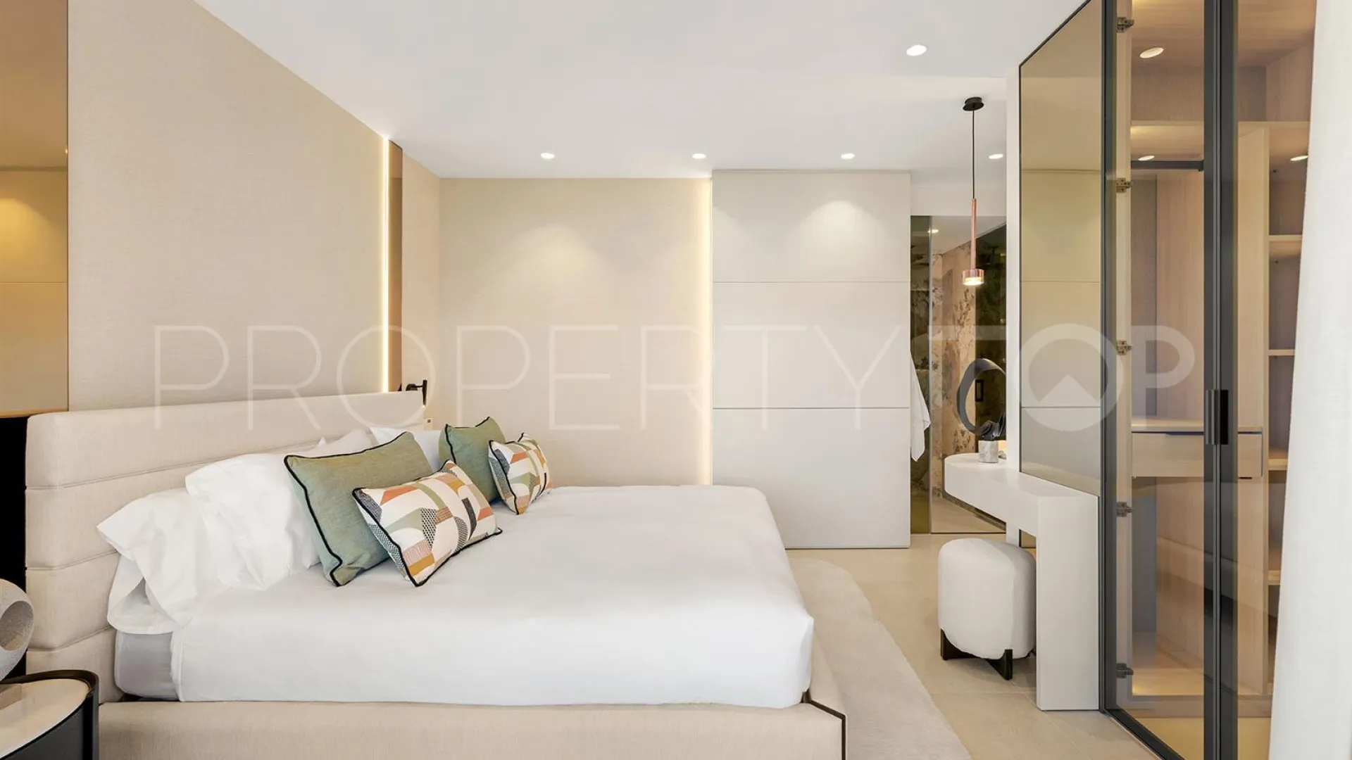 Apartamento en venta en Guadalmansa Playa con 3 dormitorios