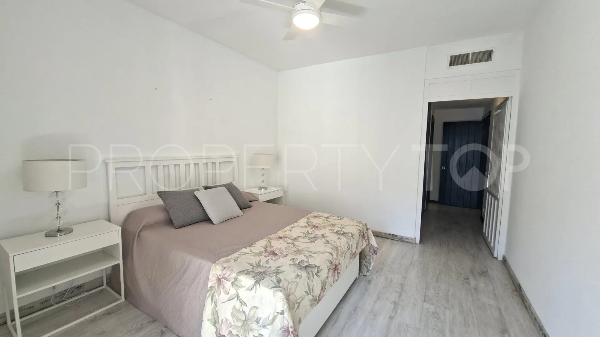 For sale apartment with 1 bedroom in Marbella - Puerto Banus