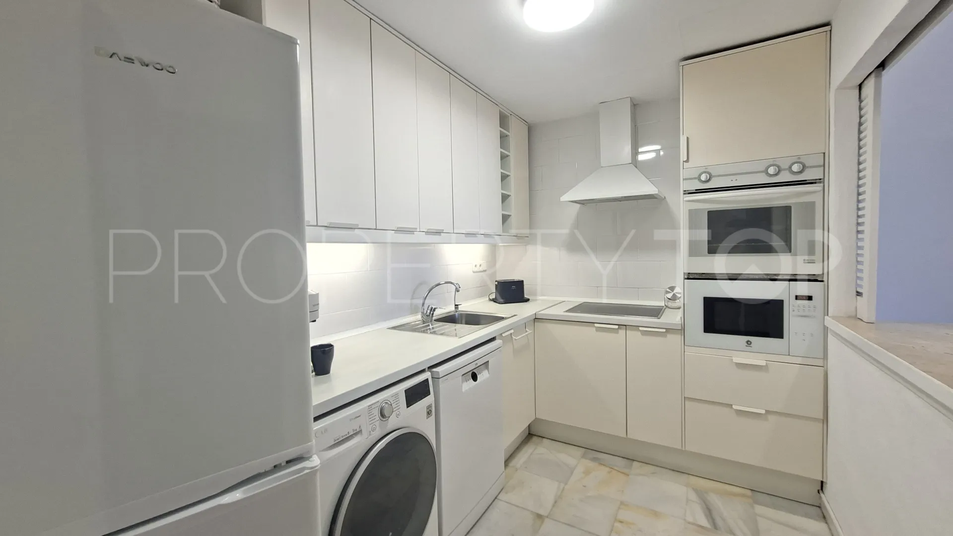 For sale apartment with 1 bedroom in Marbella - Puerto Banus