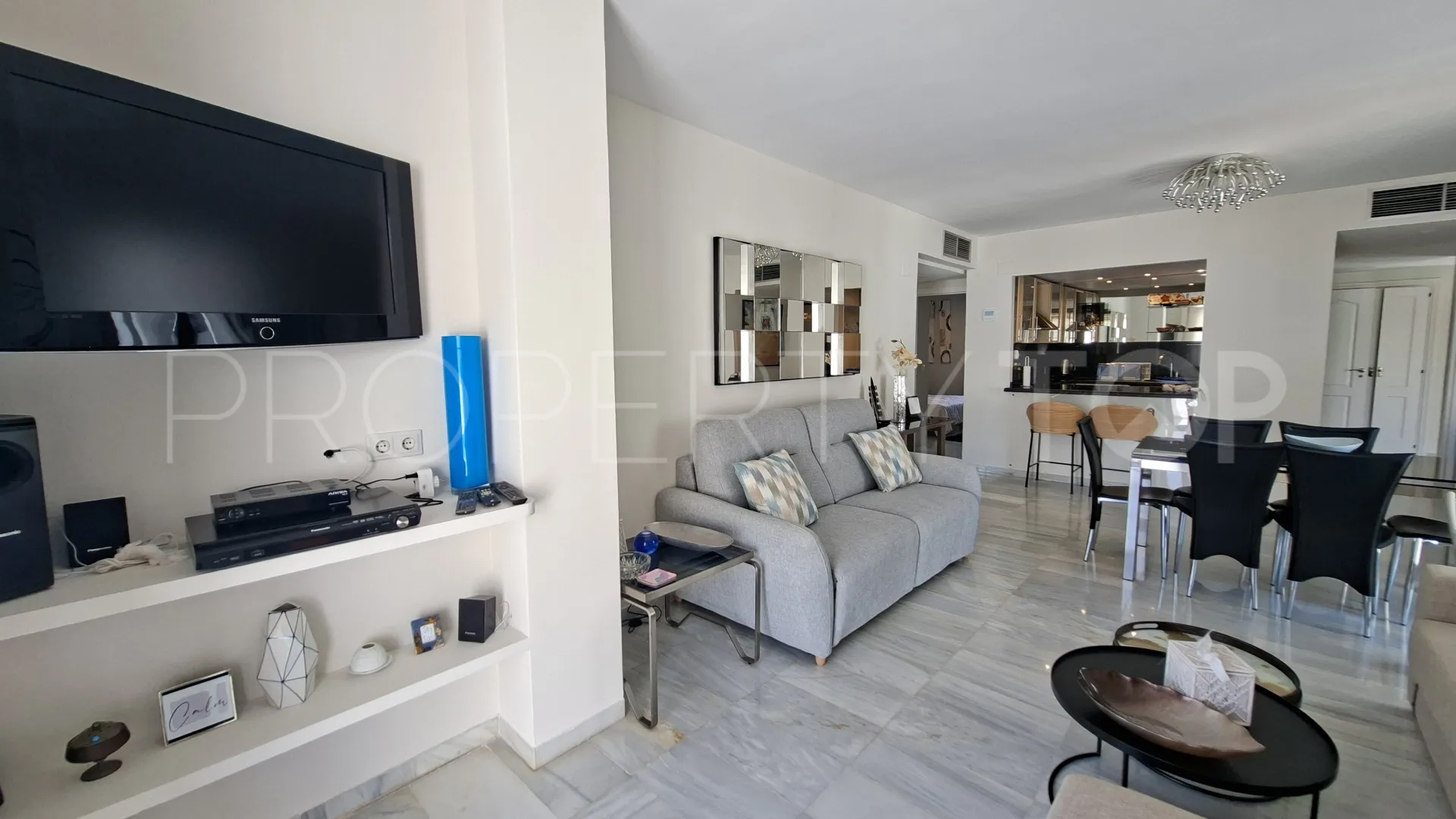 For sale Jardines del Puerto penthouse with 3 bedrooms