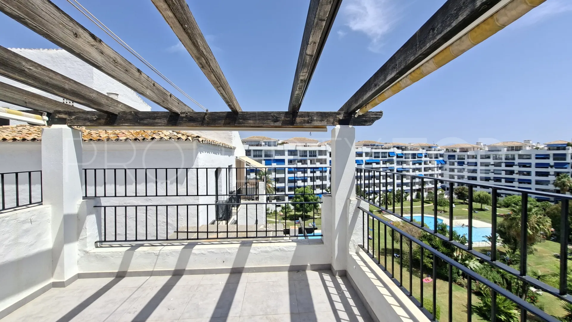For sale Jardines del Puerto penthouse with 3 bedrooms