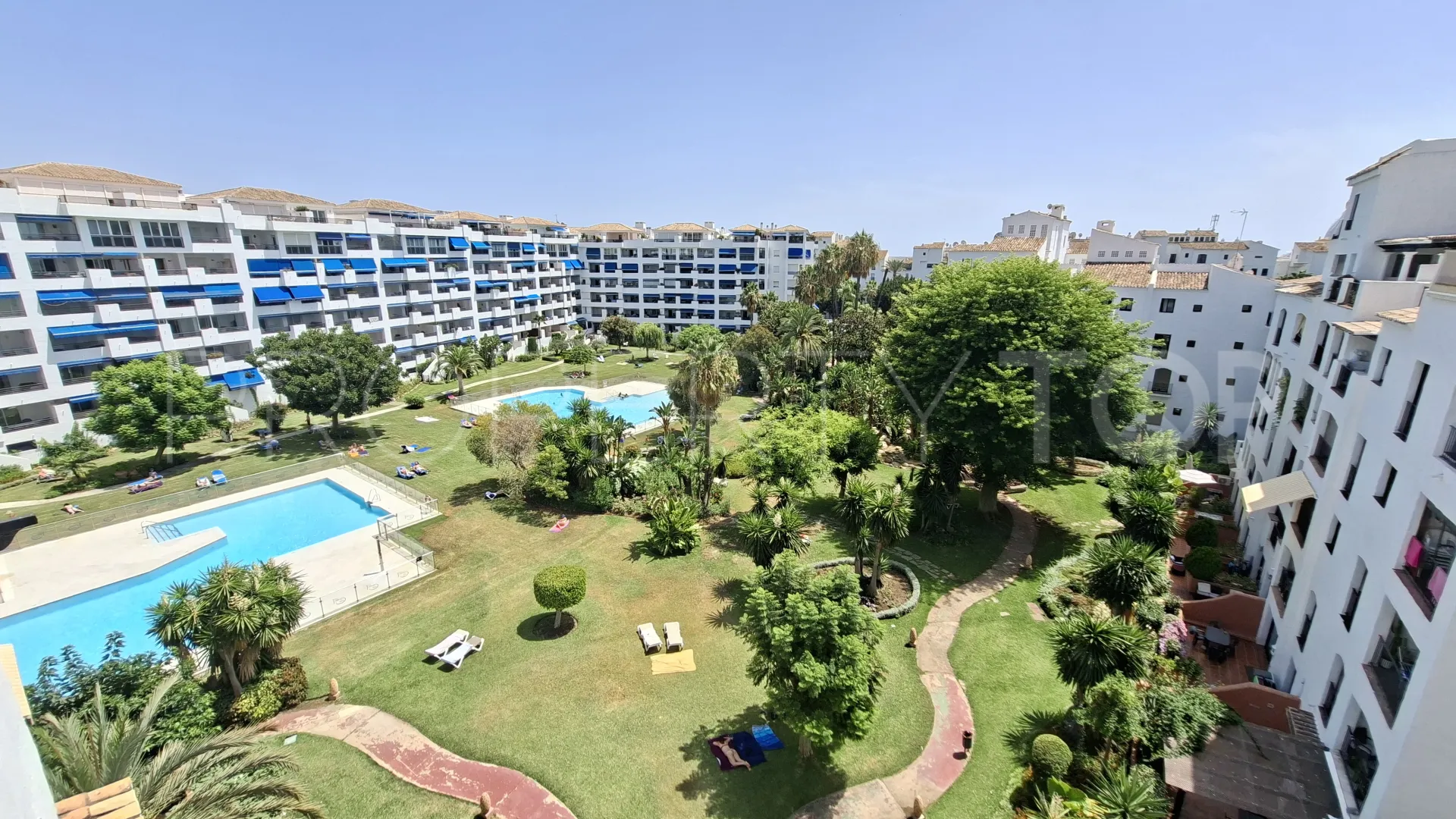 For sale Jardines del Puerto penthouse with 3 bedrooms