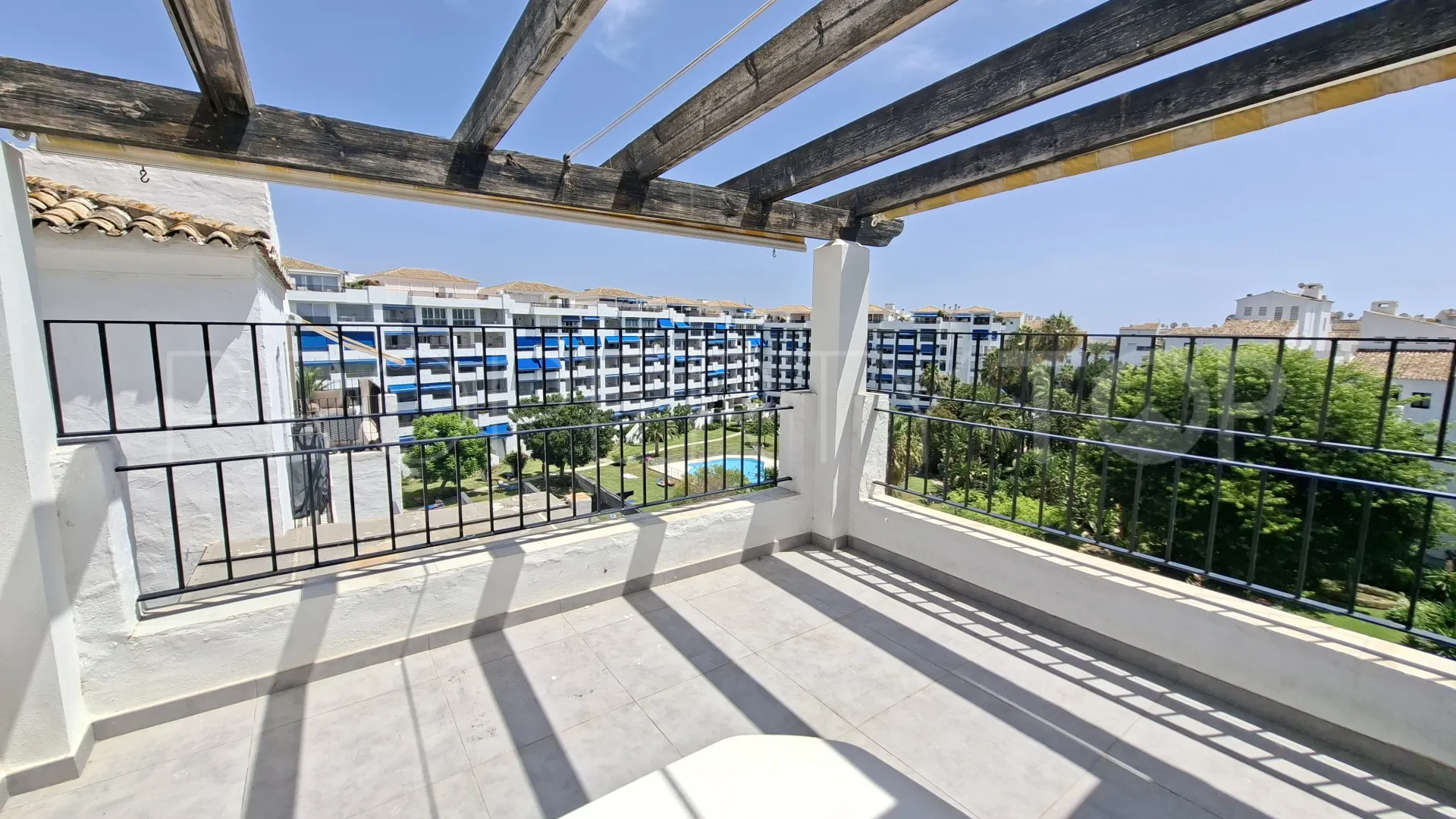 For sale Jardines del Puerto penthouse with 3 bedrooms