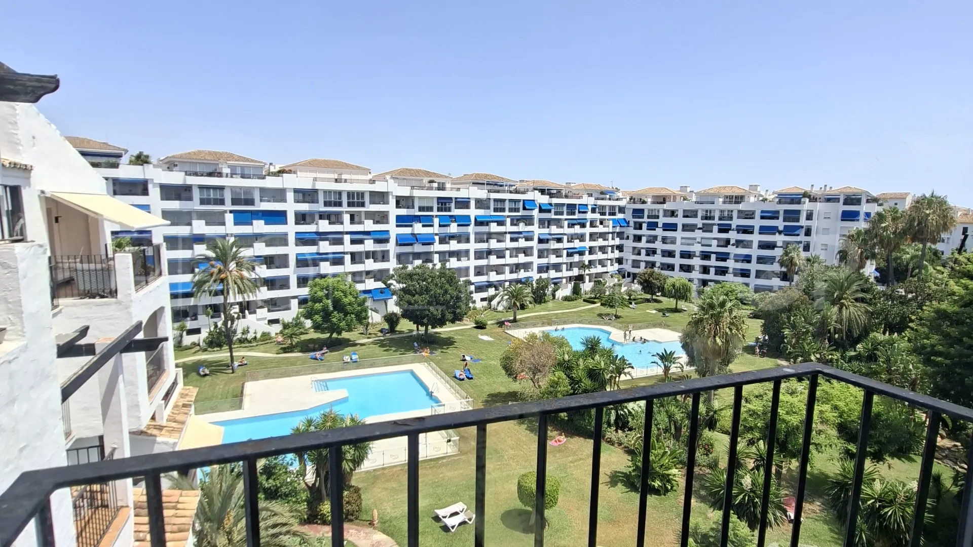 For sale Jardines del Puerto penthouse with 3 bedrooms