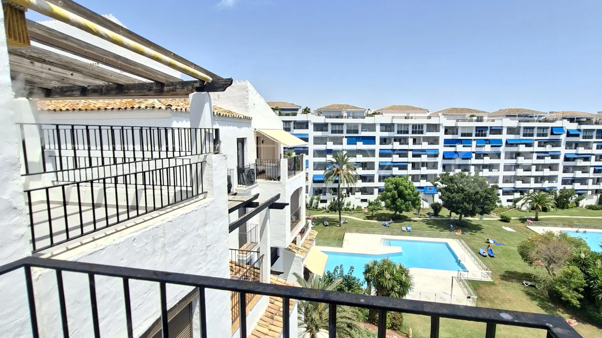 For sale Jardines del Puerto penthouse with 3 bedrooms