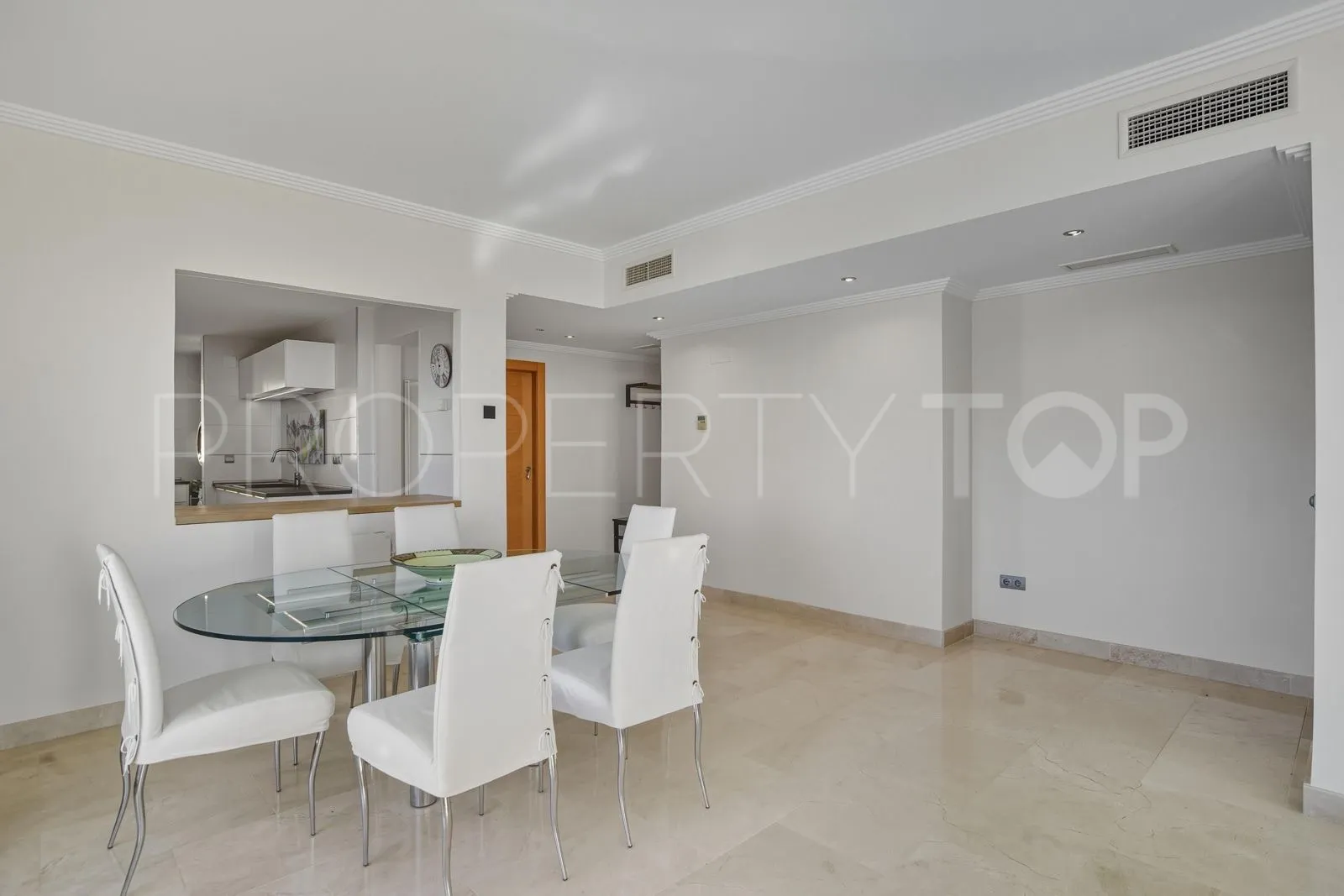 Hacienda del Señorio de Cifuentes, Ático de 2 dormitorios a la venta