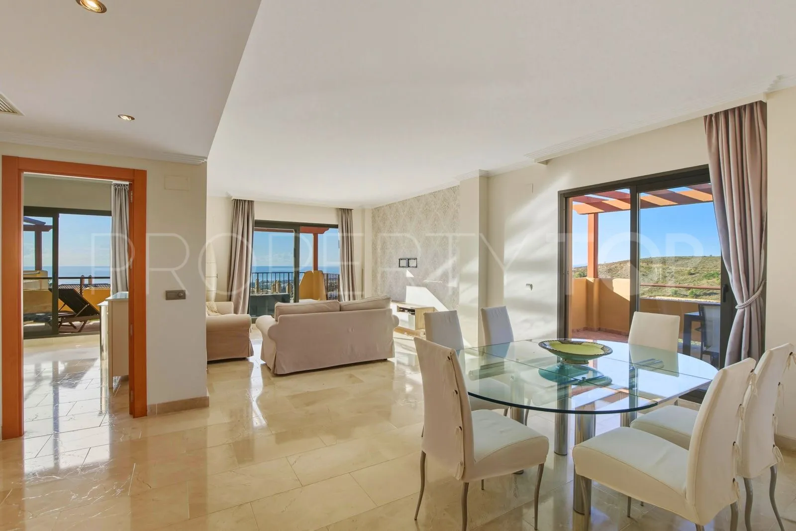 Hacienda del Señorio de Cifuentes, Ático de 2 dormitorios a la venta