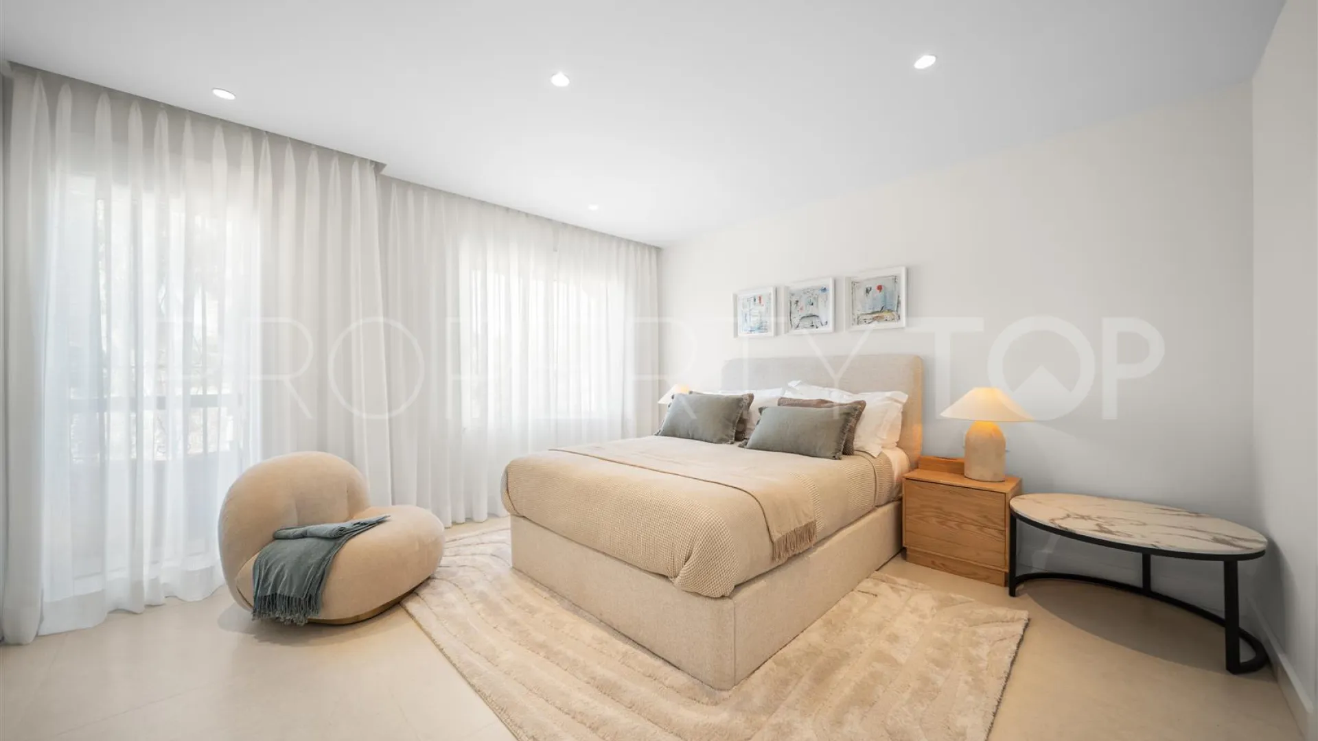 Nueva Andalucia, adosado de 3 dormitorios en venta