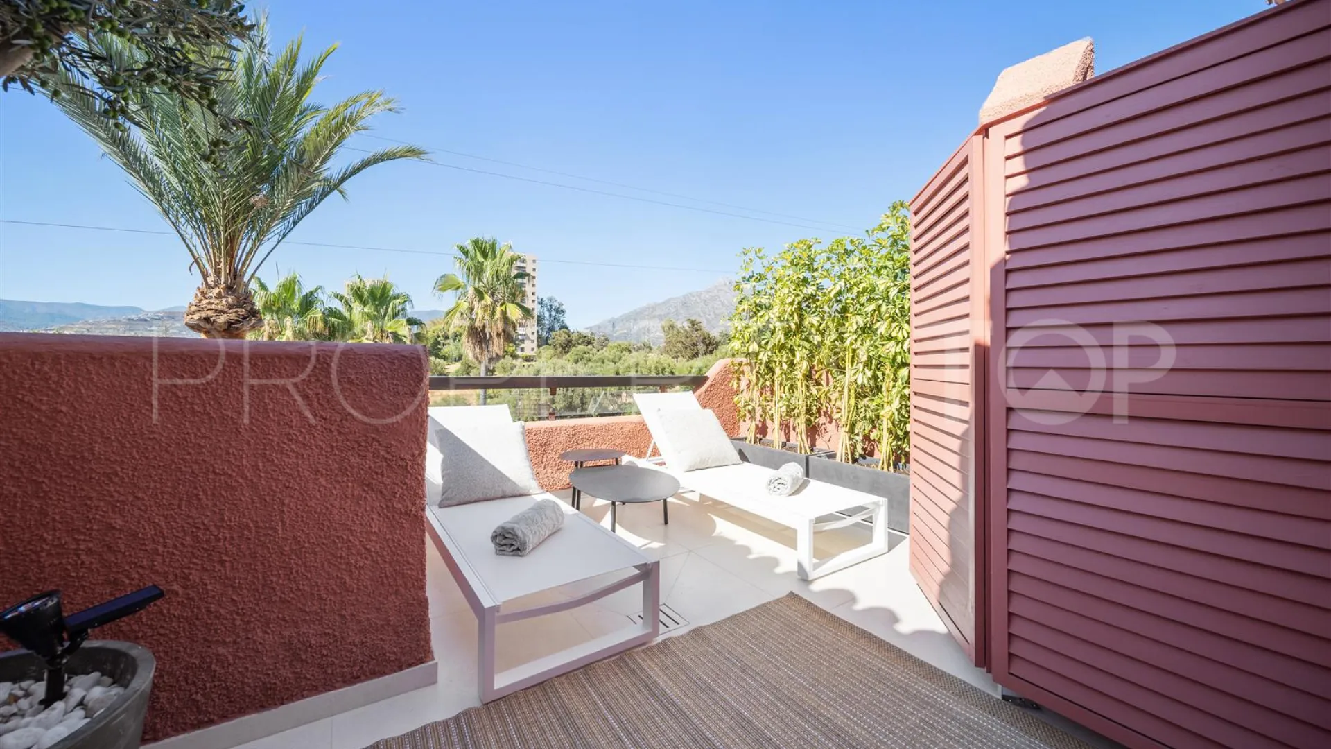 Nueva Andalucia, adosado de 3 dormitorios en venta
